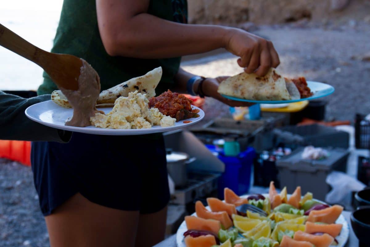 kayaking camping trip serve amazin food for dinner in the san juan islands